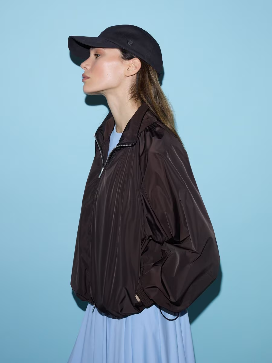 Bežecká bunda s kapucňou